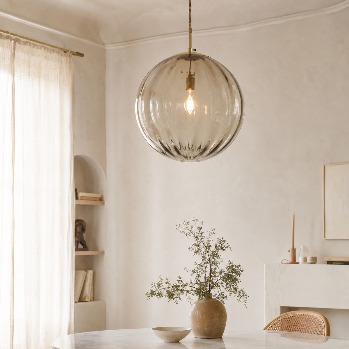 Suspension design à led en boule de verre colorée - Storm