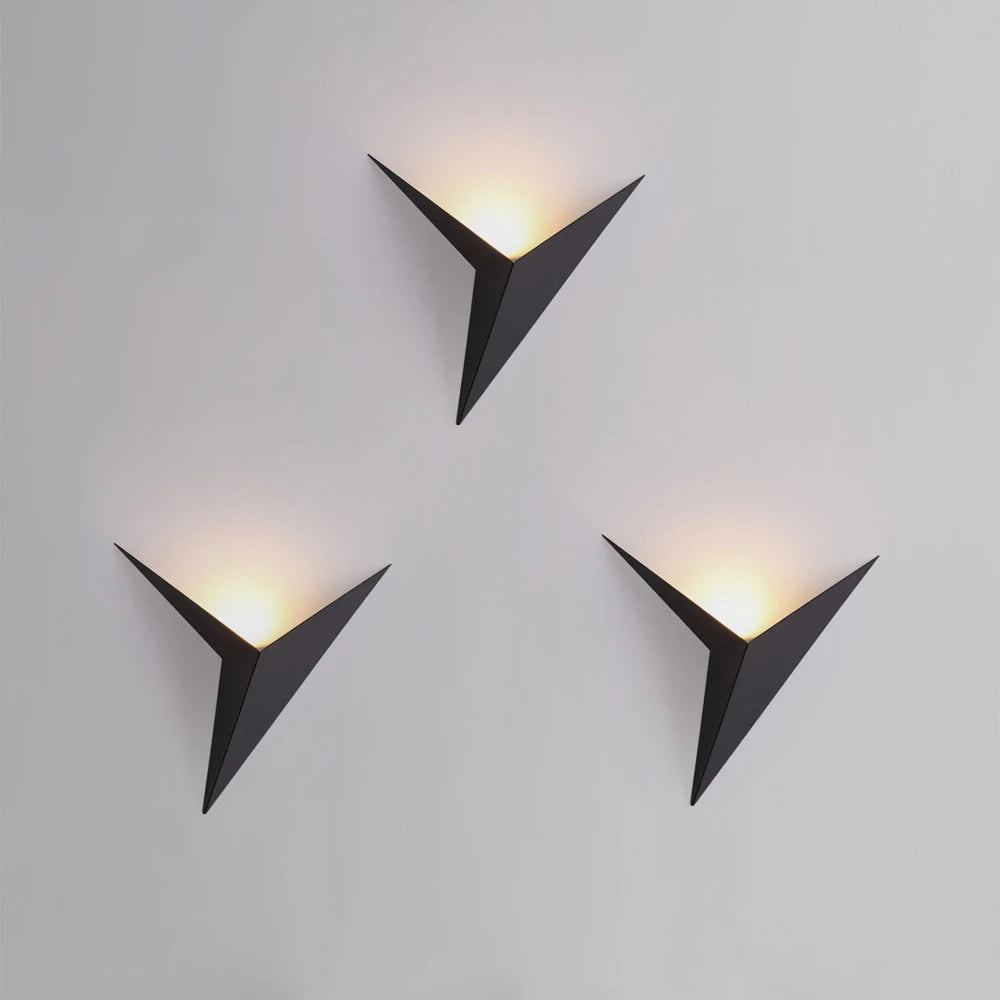Applique murale design à led en triangle métal - Difra