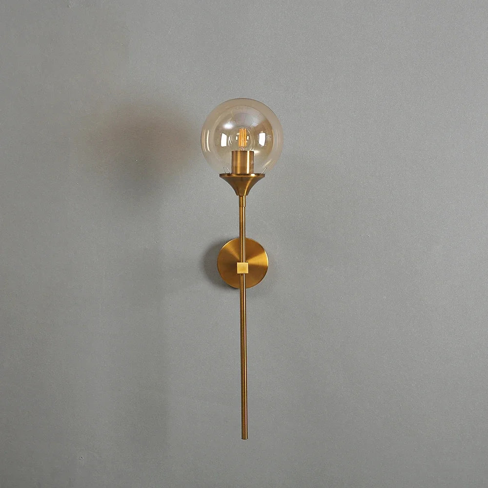 Applique murale design à led avec bras doré et boule en verre - Supra